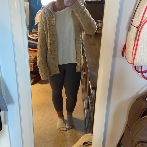 Costa Blanca Knit Shacket - Picture 3 of 11